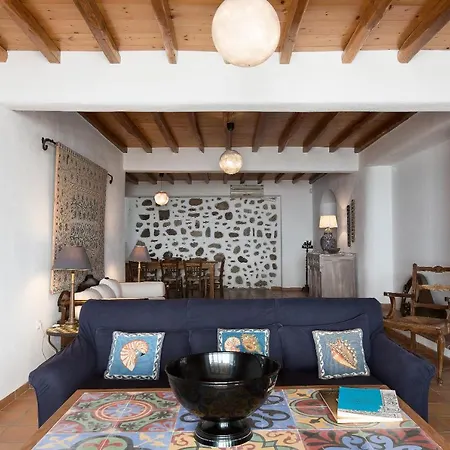 Anerousses Mykonian Traditional Апартаменты *