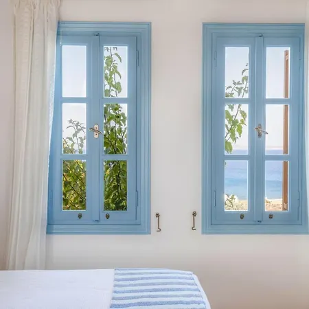 Anerousses Mykonian Traditional * Χουλάκια