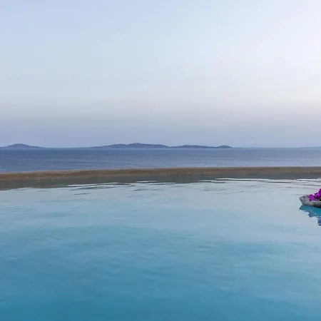 Апартаменты Anerousses Mykonian Traditional