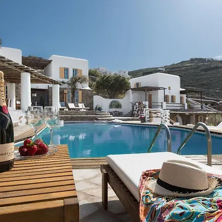 Апартаменты Anerousses Mykonian Traditional *