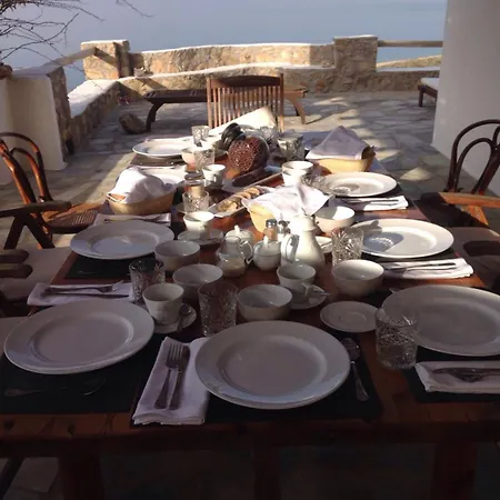 Апартаменты Anerousses Mykonian Traditional