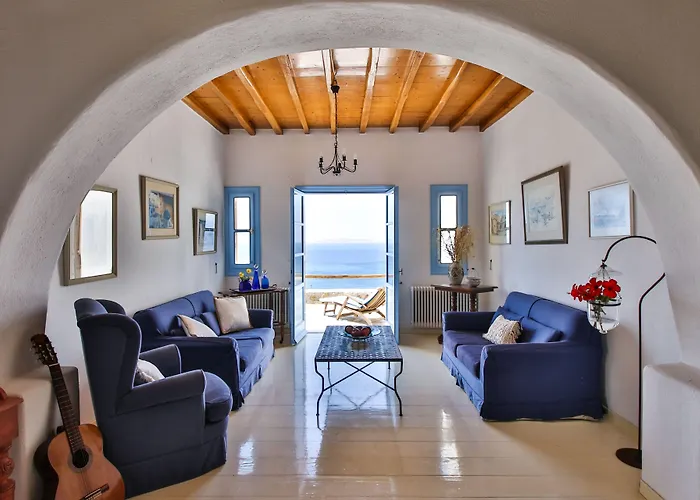 Anerousses Mykonian Traditional * Houlakia (Mykonos)