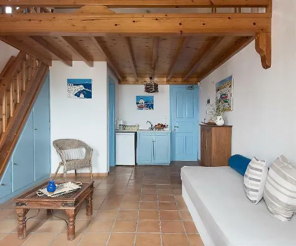 Anerousses Mykonian Traditional Apartment