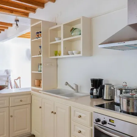Anerousses Mykonian Traditional Apartman *